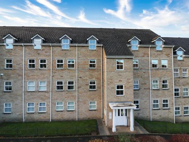 Flat for sale in Apperley Bridge, West Yorkshire