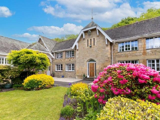 Flat for sale in Sedgwick