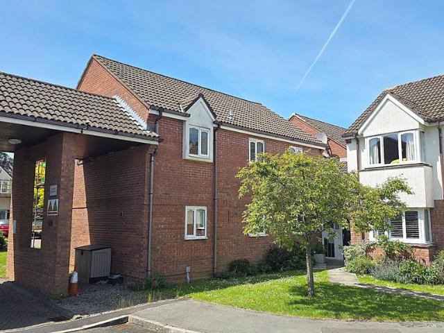 Flat for sale in Feckenham, Isle Of Man
