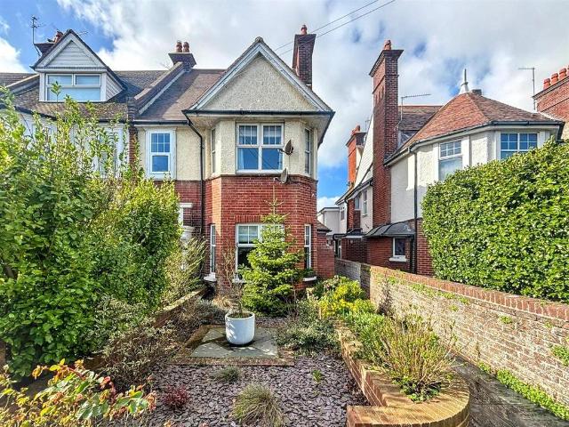 Flat for sale in Eastbourne, East Sussex