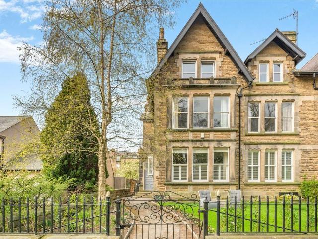 Flat for sale in Low Harrogate, Harrogate
