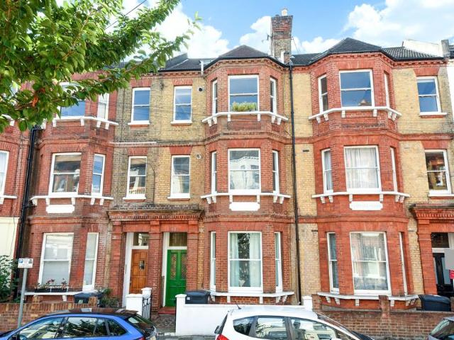Flat for sale in Oval, Isle Of Man