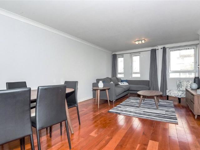 Flat for sale in South Hampstead, Greater London
