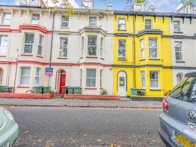 Flat for sale in Clapham, West Sussex