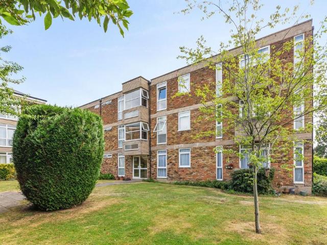 Flat for sale in Daws Hill, Cressex