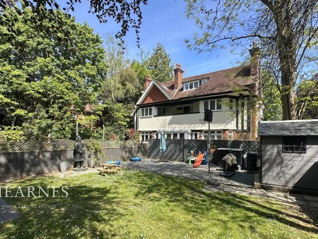Flat for sale in Talbot Village, Bournemouth