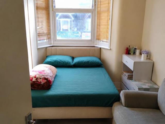 Flat for sale in Greater London