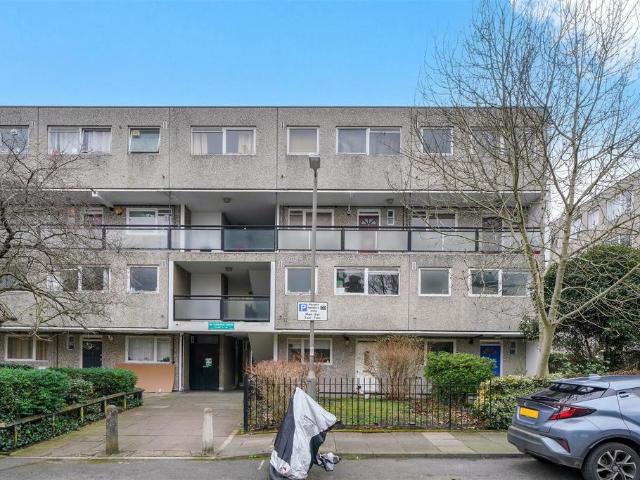 Flat for sale in Putney, Greater London