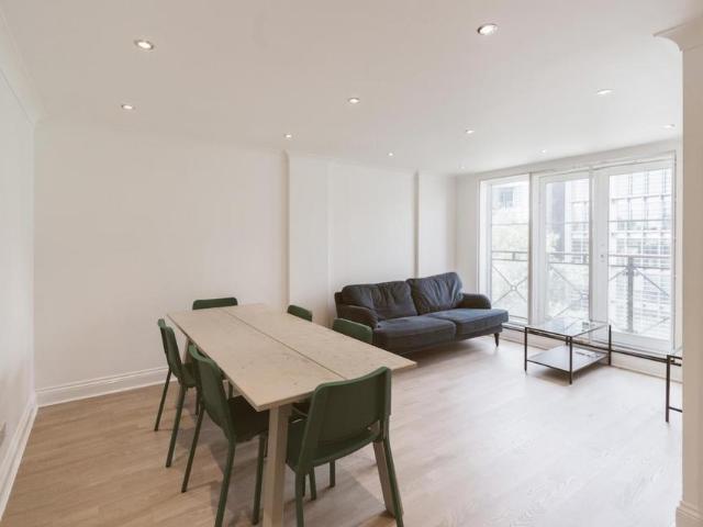 Flat for sale in Fitzrovia, Greater London