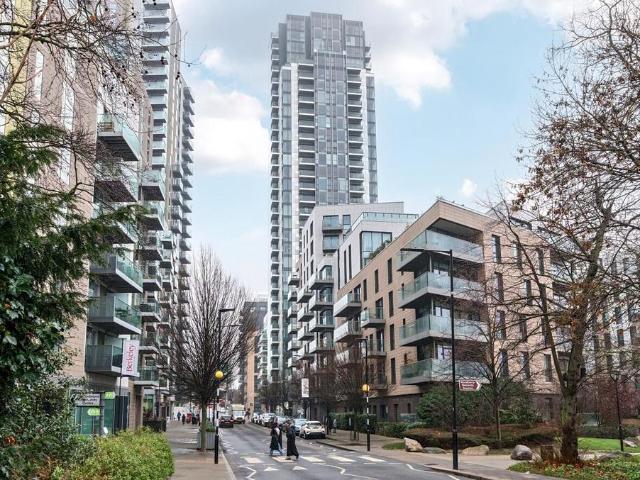 Flat for sale in Woodberry Down, Stamford Hill