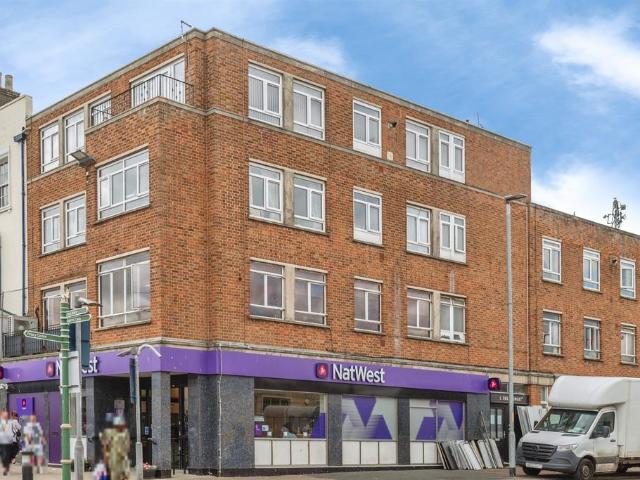 Flat for sale in Stokesby, Norfolk