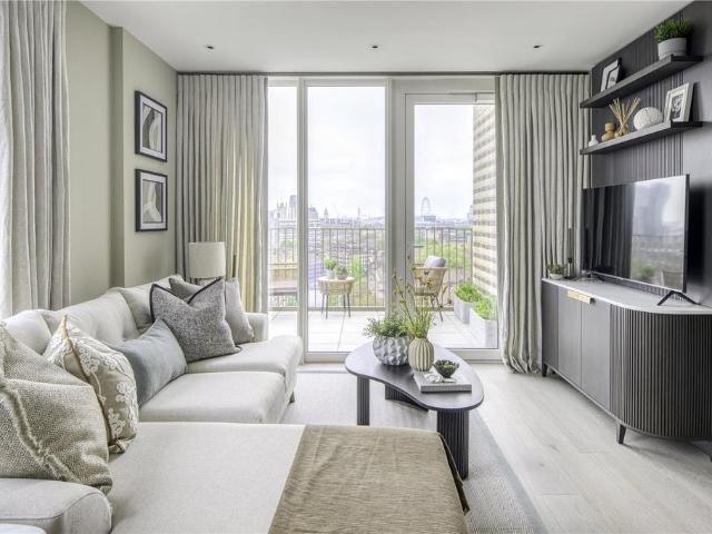 Flat for sale in Kennington Cross, Greater London