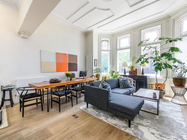 Flat for sale in West Hampstead, Greater London
