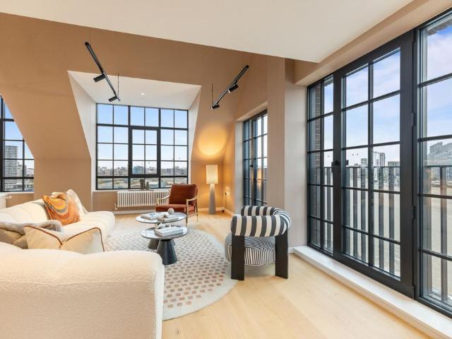 Flat for sale in Goodluck Hope, Cat Hill