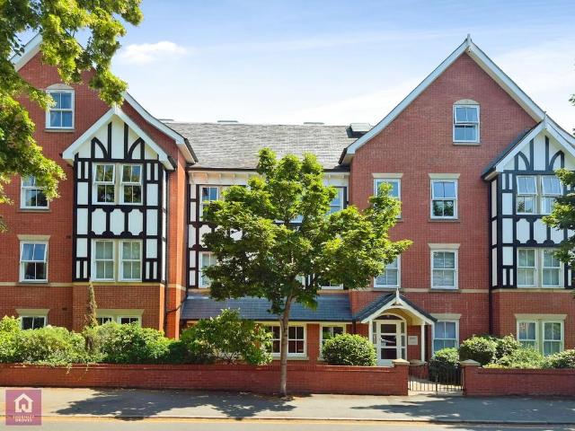 Flat for sale in Trafford Park, Greater Manchester