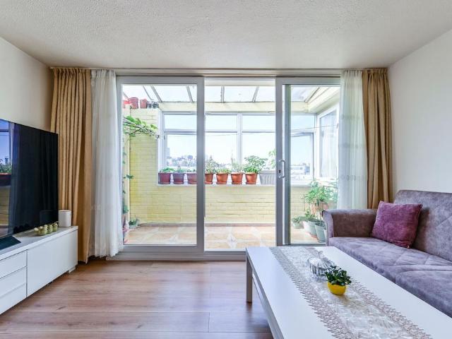 Flat for sale in Greater London