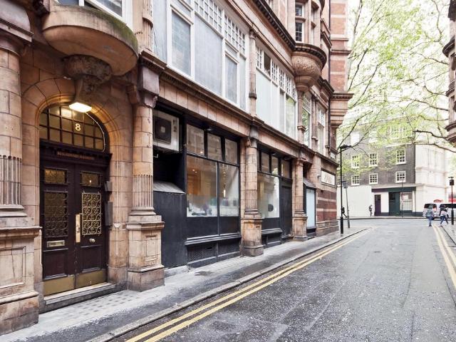 Flat for sale in St Giles, Greater London