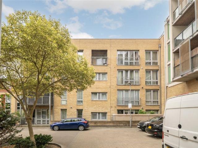 Flat for sale in Forest Gate, Greater London