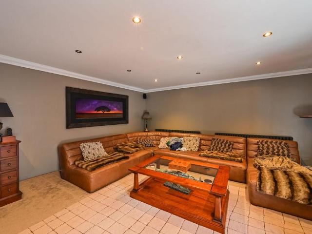 House for sale in Millwall, Greater London