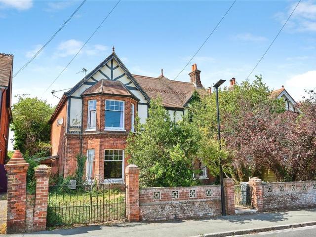 Flat for sale in Binstead, Ryde