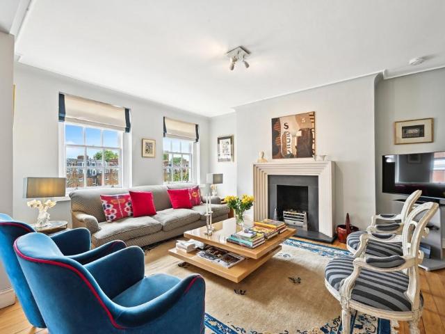 Flat for sale in The Boltons, Greater London