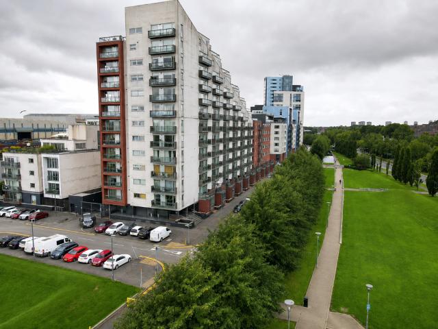Flat for sale in Thornwood, Partick