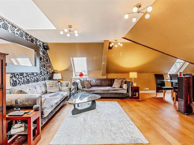 Flat for sale in Feckenham, City Of Bristol