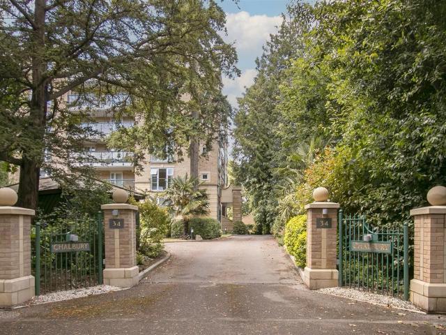 Flat for sale in Branksome, Branksome Chine