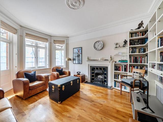 Flat for sale in Kensal Town, Greater London