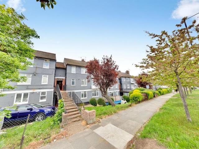 Flat for sale in Alperton, Greater London