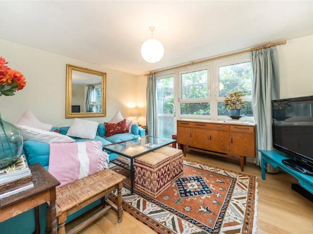 Flat for sale in Whitechapel, Greater London