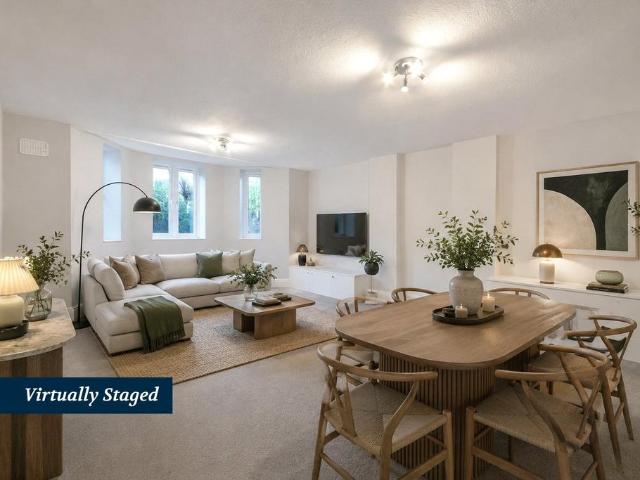 Flat for sale in Kilburn, Greater London