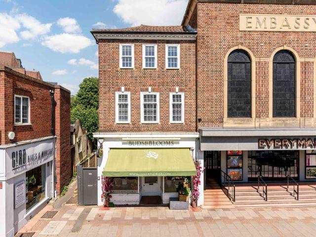 Flat for sale in Lower Green Esher, Blackhills