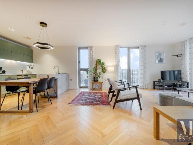 Flat for sale in West Hampstead, Greater London