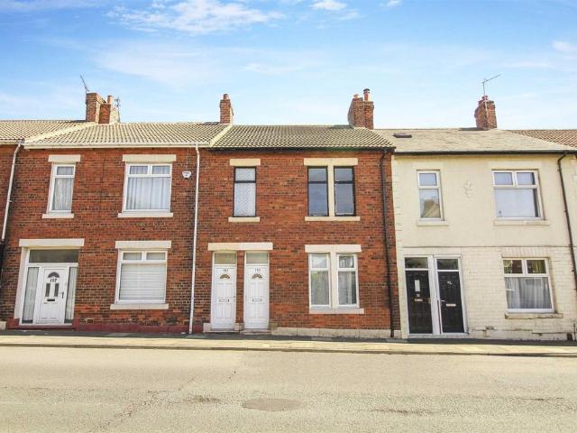 Flat for sale in Percy Main, North Shields