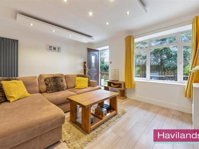 Flat for sale in Cockfosters, Isle Of Man