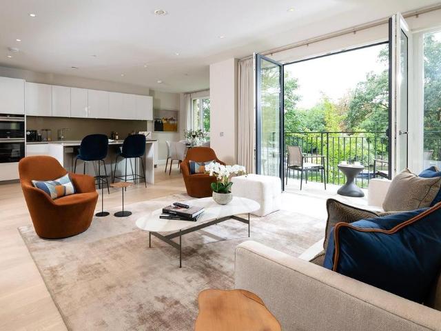 Flat for sale in Hampton Wick, Isle Of Man