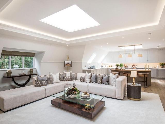 Flat for sale in Sunninghill and Ascot, South Ascot