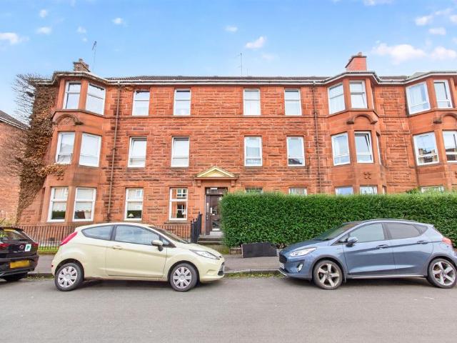Flat for sale in Shawmoss, Glasgow