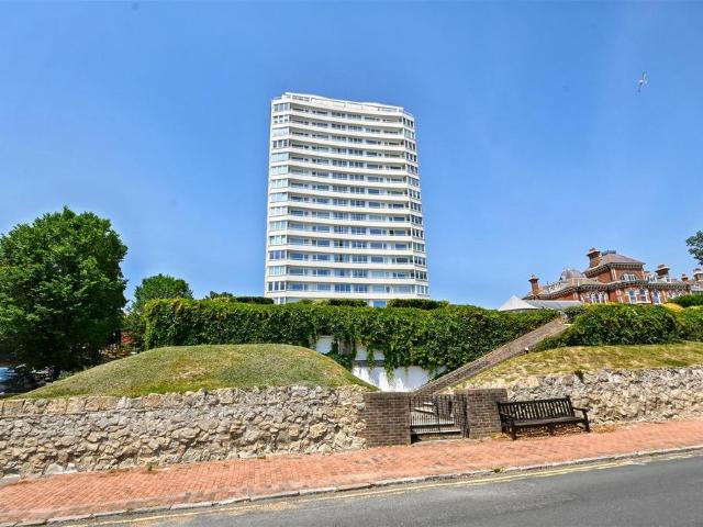 Flat for sale in Eastbourne, East Sussex