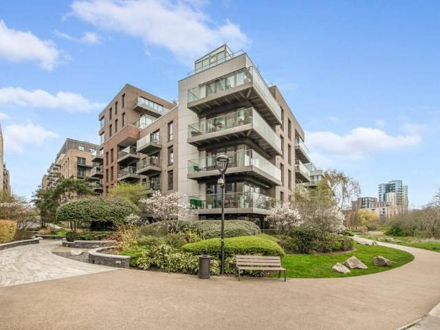 Flat for sale in Woodberry Down, Stamford Hill