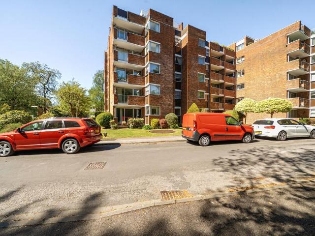 Flat for sale in Bassett, Isle Of Man