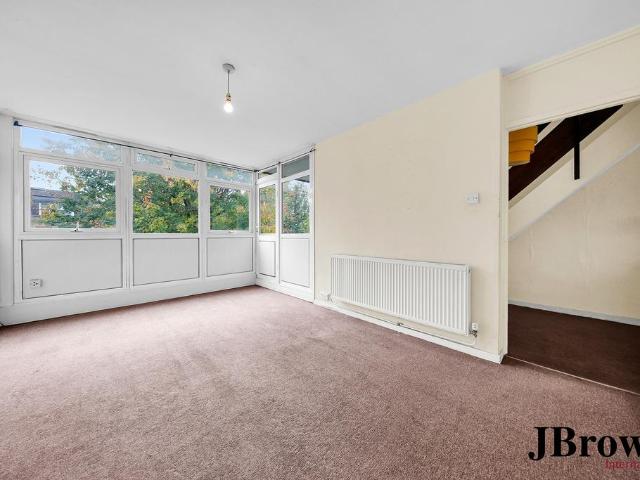 Flat for sale in St. George in the East, Wapping