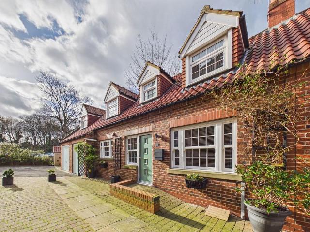 House for sale in Whitby, North Yorkshire
