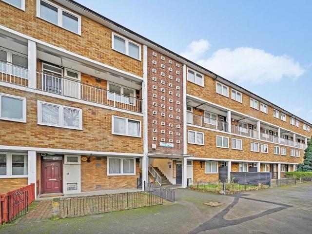 Flat for sale in Rotherhithe, Greater London