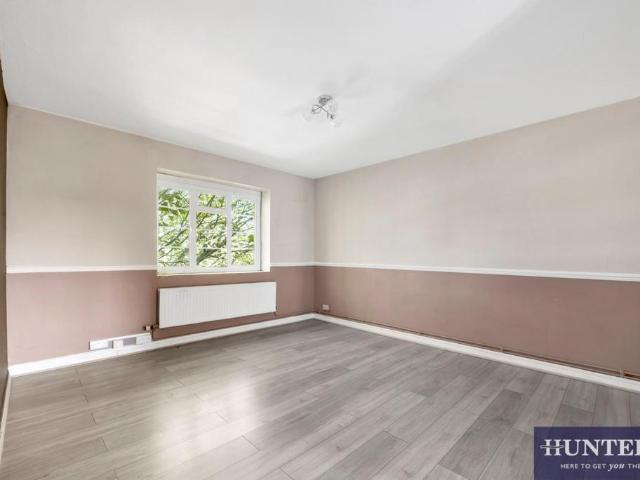 Flat for sale in Maida Vale, Greater London