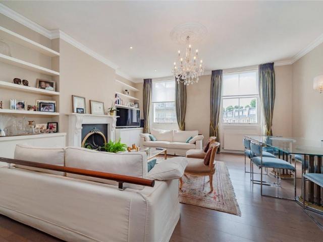 Flat for sale in Maida Vale, Greater London