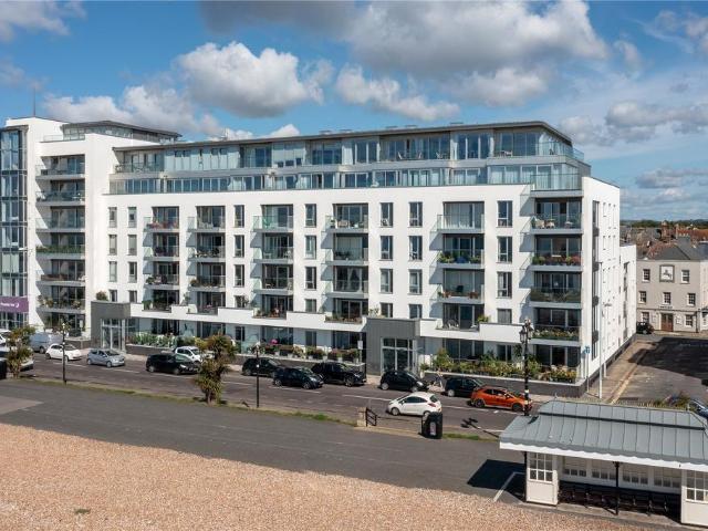 Flat for sale in West Worthing, Worthing