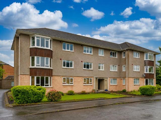 Flat for sale in Mearns, Scotland