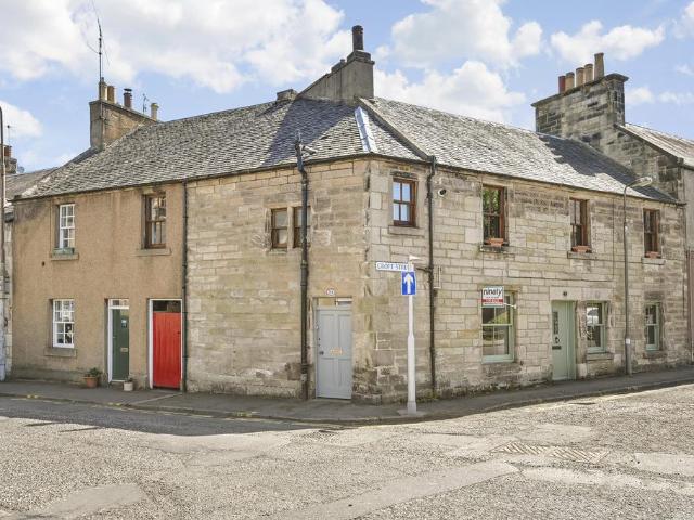 Flat for sale in Penicuik, Broomhill